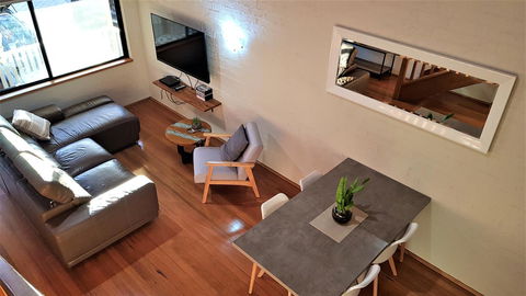 Great Escape Lofts - Accommodation Broadbeach 3