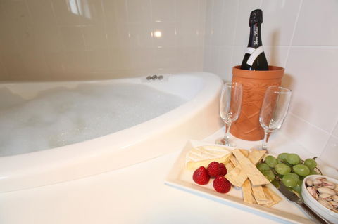 Great Escape Lofts - Accommodation Broadbeach 27