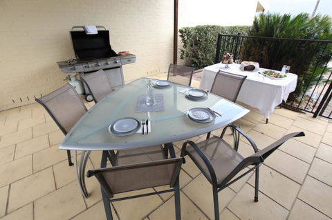 Great Escape Lofts - Accommodation Broadbeach 25