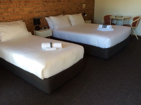 Bega Downs Motor Inn - Accommodation Broadbeach 5