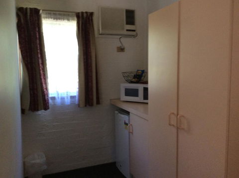 Bega Downs Motor Inn - Accommodation Broadbeach 1