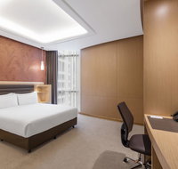 The Tank Stream - Accommodation Broadbeach