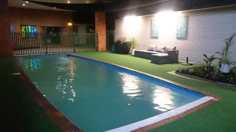 Adelong Motel - Accommodation Broadbeach 2