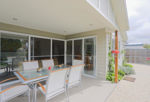 Armidale Cottage - House 2 - Accommodation Broadbeach 5