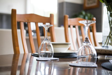 Armidale Cottage - House 2 - Accommodation Broadbeach 11