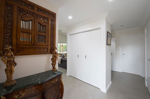 Armidale Cottage - House 2 - Accommodation Broadbeach 10