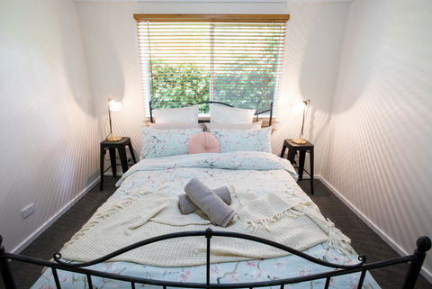 Armidale Cottage - House 2 - Accommodation Broadbeach 25