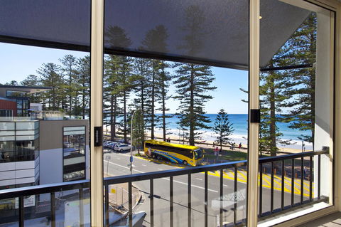 Manly Paradise Motel & Apartments - Accommodation Broadbeach 4