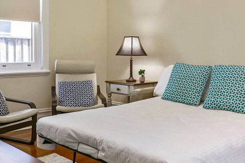 Oversized 2 Bedroom Manly Beach House - Accommodation Broadbeach 7