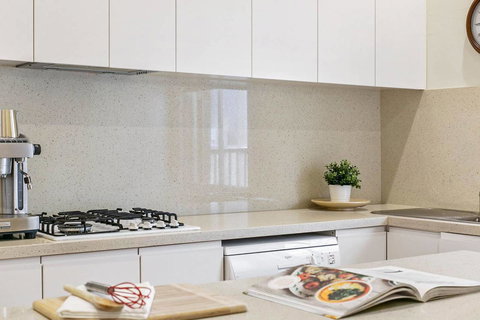 Oversized 2 Bedroom Manly Beach House - Accommodation Broadbeach 2