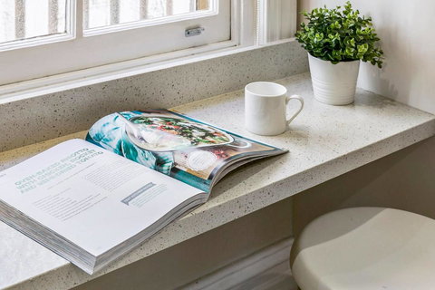 Oversized 2 Bedroom Manly Beach House - Accommodation Broadbeach 4