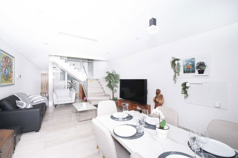 Luxury Villa Darlington - Vine - Accommodation Broadbeach 7