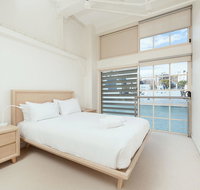 Waterfront Apartment on Sydney Harbour - Accommodation Broadbeach
