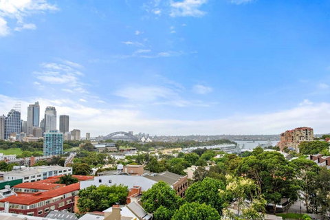 Lower Bridge And Sails - Executive 2BR Darlinghurst Apartment With Balcony And Rooftop Views - Accommodation Broadbeach 13