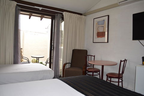 The Apple Inn - Accommodation Broadbeach 17