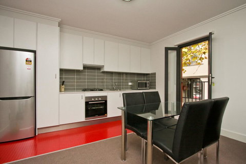 The Star Apartments - Accommodation Broadbeach 4