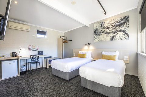 Nightcap At Colyton Hotel - Accommodation Broadbeach 2