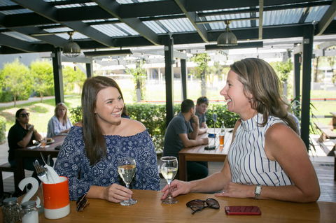 Alpha Hotel Eastern Creek - Accommodation Broadbeach 7