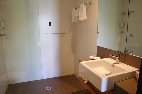 Alpha Hotel Eastern Creek - Accommodation Broadbeach 27