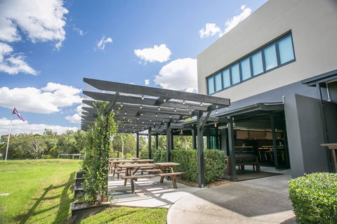 Alpha Hotel Eastern Creek - Accommodation Broadbeach 10
