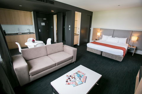 Alpha Hotel Eastern Creek - Accommodation Broadbeach 15