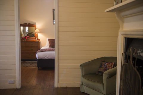 Hillview Heritage Hotel - Accommodation Broadbeach 2