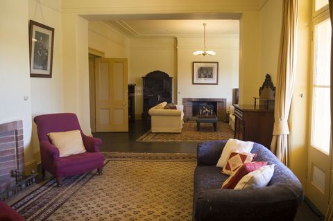 Hillview Heritage Hotel - Accommodation Broadbeach 11
