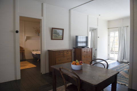 Hillview Heritage Hotel - Accommodation Broadbeach 14
