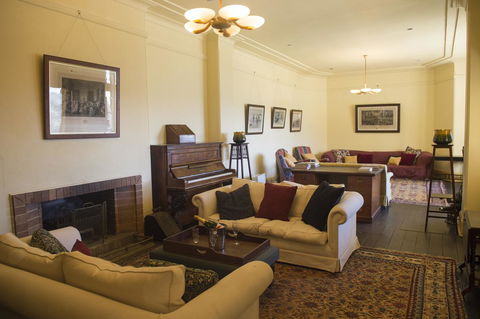 Hillview Heritage Hotel - Accommodation Broadbeach 9