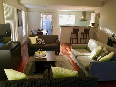 Encore Apartments - Accommodation Broadbeach 0