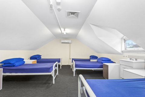 Summer House Kings Cross - Accommodation Broadbeach 7
