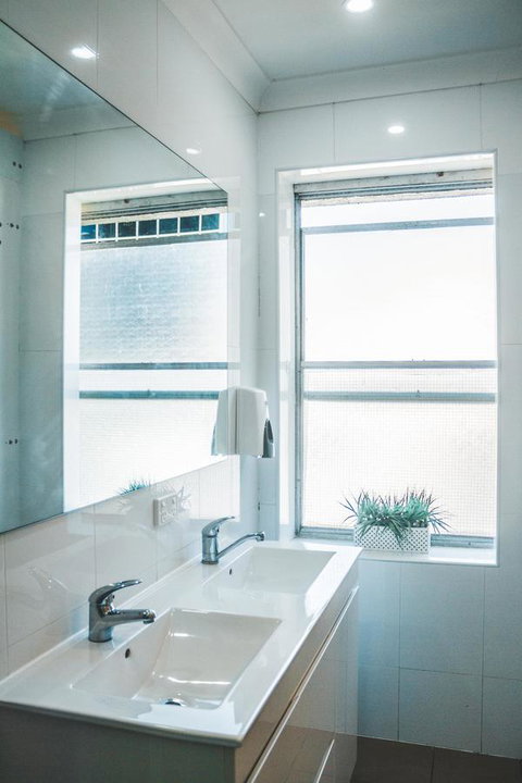 Summer House Kings Cross - Accommodation Broadbeach 5