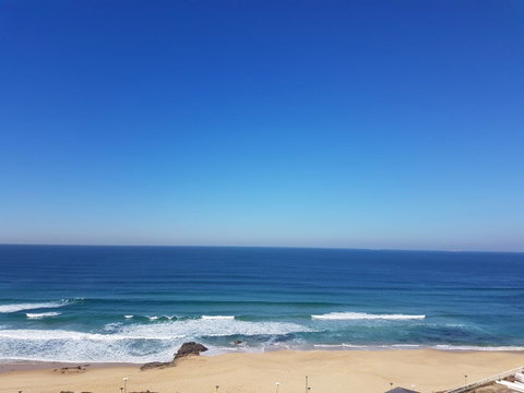 Arena Luxury Beachfront Apartment - Accommodation Broadbeach 5