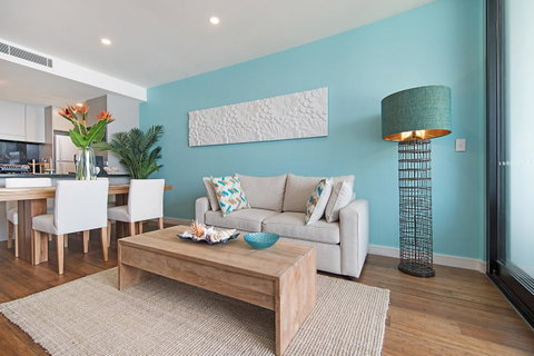 Arena Luxury Beachfront Apartment - Accommodation Broadbeach 37