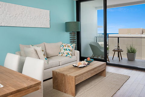 Arena Luxury Beachfront Apartment - Accommodation Broadbeach 44