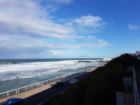 Arena Luxury Beachfront Apartment - Accommodation Broadbeach 38