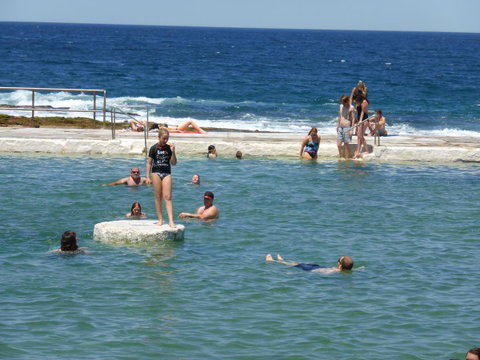 Arena Luxury Beachfront Apartment - Accommodation Broadbeach 33