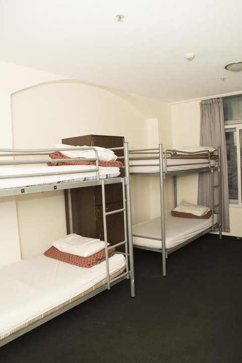 790 On George Backpackers - Accommodation Broadbeach 11