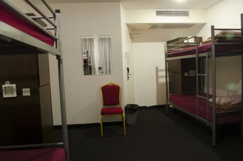 790 On George Backpackers - Accommodation Broadbeach 2