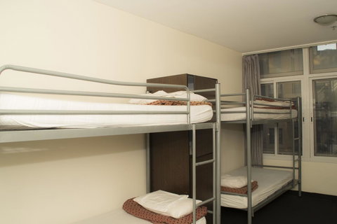 790 On George Backpackers - Accommodation Broadbeach 1