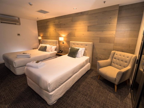 Crown Hotel Surry Hills - Accommodation Broadbeach 9