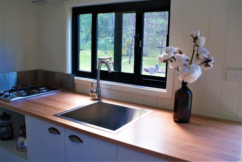 Christopher Tiny House - Accommodation Broadbeach 8