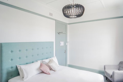 Oasis On Beamish Hotel - Accommodation Broadbeach 1