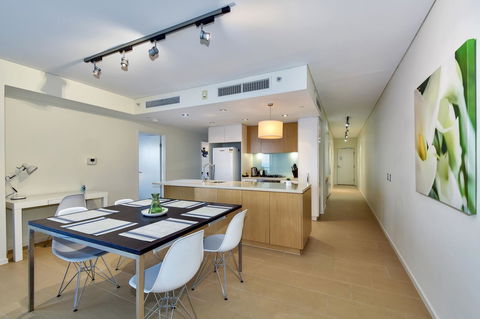 Astra Apartments Darwin - Accommodation Broadbeach 3
