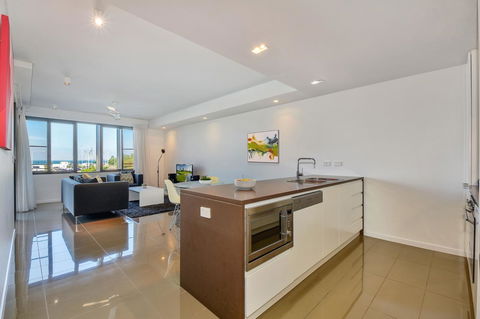 Astra Apartments Darwin - Accommodation Broadbeach 6