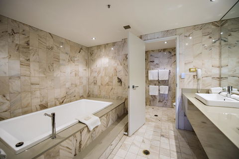 Hilton Darwin - Accommodation Broadbeach 35