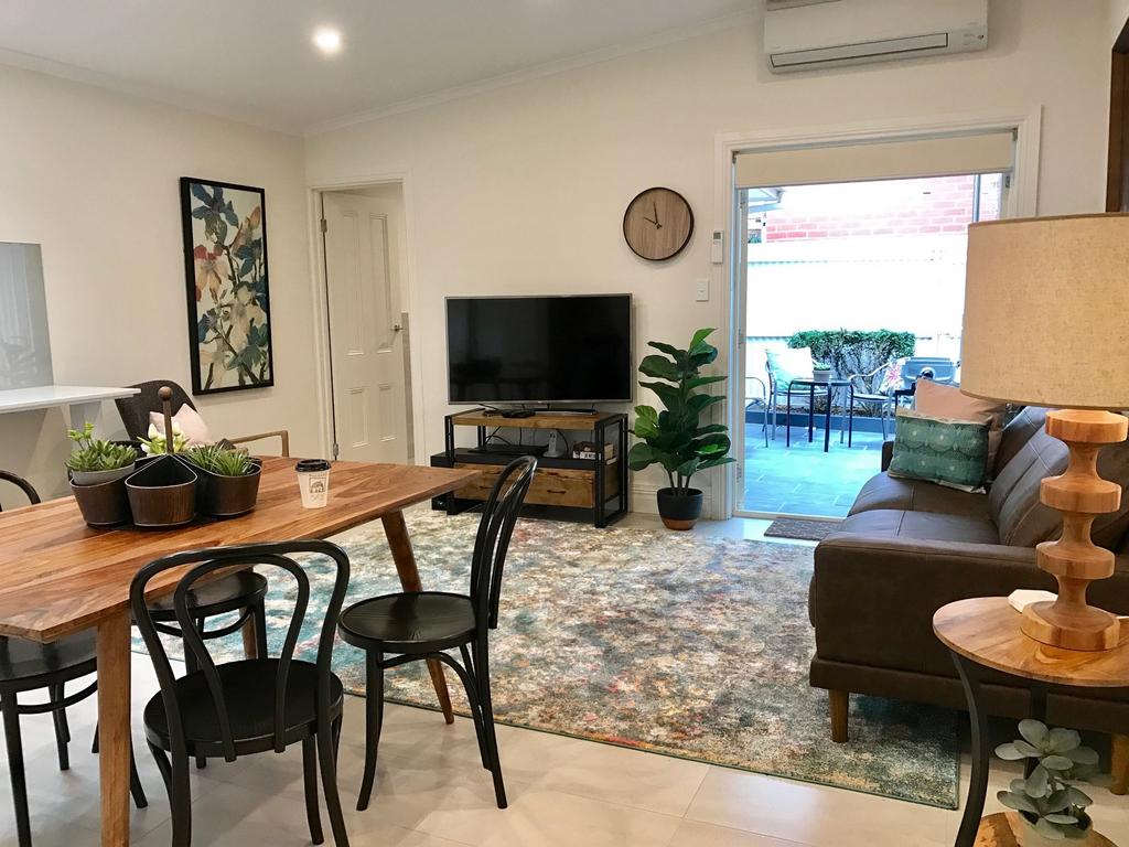 Carlton North VIC Accommodation Broadbeach