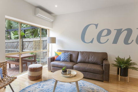 Boutique Stays - Central Park, South Melbourne Townhouse - Accommodation Broadbeach 3