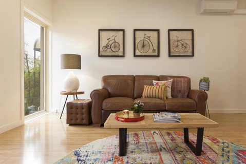 Boutique Stays - Central Park, South Melbourne Townhouse - Accommodation Broadbeach 1