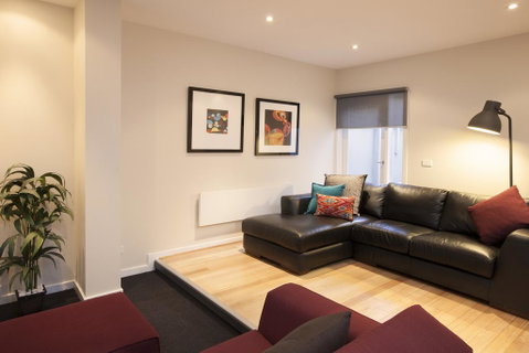 Boutique Stays - Roxys Place, Prahran House - Accommodation Broadbeach 3